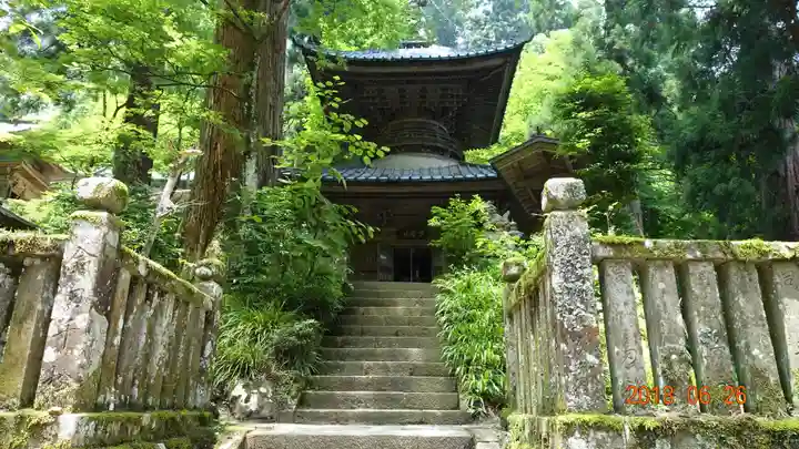 最乗寺(道了尊)の塔