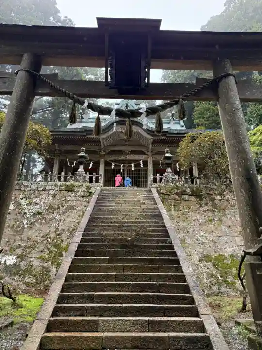 玉置神社の{uncategorized: "未分類", other: "その他", undefined: "問題あり", building: "その他建物", grave: "お墓", sacred_gate: "鳥居", guardian: "狛犬", statue: "像", buddha: "仏像", history: "歴史", nature: "自然", garden: "庭園", animal: "動物", pagoda: "塔", temizu: "手水舎", mountain_gate: "山門・神門", sanctuary: "本殿・本堂", subordinate: "末社・摂社", art: "芸術", scenery: "景色", jizo: "地蔵", ema: "絵馬", goshuin: "御朱印", omikuji: "おみくじ", items: "授与品その他", amulet: "お守り", goshuincho: "御朱印帳", eats: "食事", festival: "お祭り", votive_dance: "神楽", shichigosan: "七五三参", wedding: "結婚式", experience: "体験その他", initially: "初詣", around: "周辺", anti_infection: "感染症対策"}