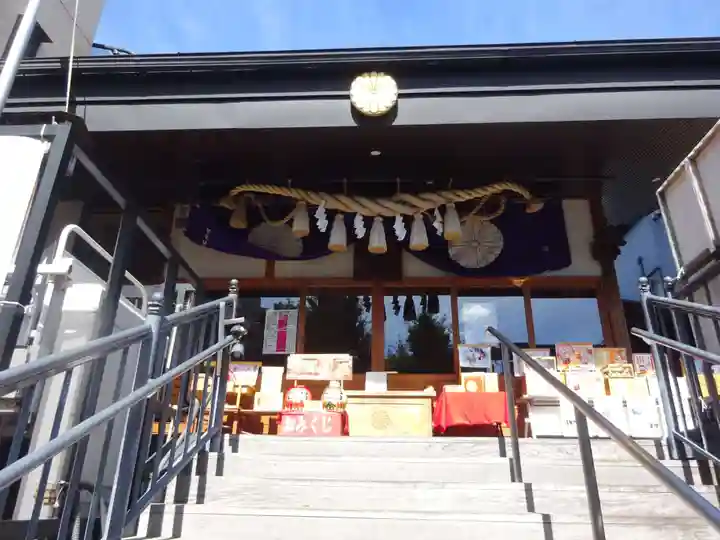 菊名神社の本殿・本堂