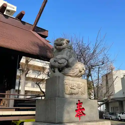 高円寺氷川神社の狛犬