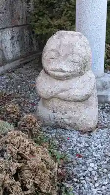 河童神社の{uncategorized: "未分類", other: "その他", undefined: "問題あり", building: "その他建物", grave: "お墓", sacred_gate: "鳥居", guardian: "狛犬", statue: "像", buddha: "仏像", history: "歴史", nature: "自然", garden: "庭園", animal: "動物", pagoda: "塔", temizu: "手水舎", mountain_gate: "山門・神門", sanctuary: "本殿・本堂", subordinate: "末社・摂社", art: "芸術", scenery: "景色", jizo: "地蔵", ema: "絵馬", goshuin: "御朱印", omikuji: "おみくじ", items: "授与品その他", amulet: "お守り", goshuincho: "御朱印帳", eats: "食事", festival: "お祭り", votive_dance: "神楽", shichigosan: "七五三参", wedding: "結婚式", experience: "体験その他", initially: "初詣", around: "周辺", anti_infection: "感染症対策"}