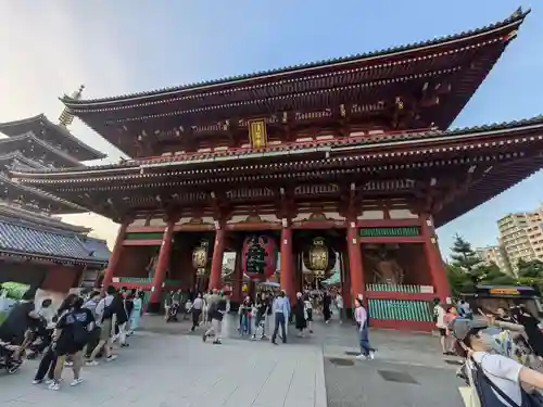 浅草寺の山門・神門