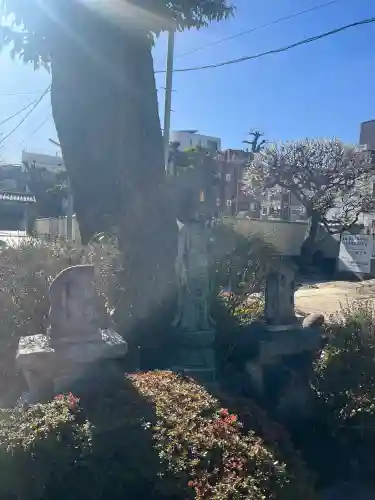 東光寺の{uncategorized: "未分類", other: "その他", undefined: "問題あり", building: "その他建物", grave: "お墓", sacred_gate: "鳥居", guardian: "狛犬", statue: "像", buddha: "仏像", history: "歴史", nature: "自然", garden: "庭園", animal: "動物", pagoda: "塔", temizu: "手水舎", mountain_gate: "山門・神門", sanctuary: "本殿・本堂", subordinate: "末社・摂社", art: "芸術", scenery: "景色", jizo: "地蔵", ema: "絵馬", goshuin: "御朱印", omikuji: "おみくじ", items: "授与品その他", amulet: "お守り", goshuincho: "御朱印帳", eats: "食事", festival: "お祭り", votive_dance: "神楽", shichigosan: "七五三参", wedding: "結婚式", experience: "体験その他", initially: "初詣", around: "周辺", anti_infection: "感染症対策"}
