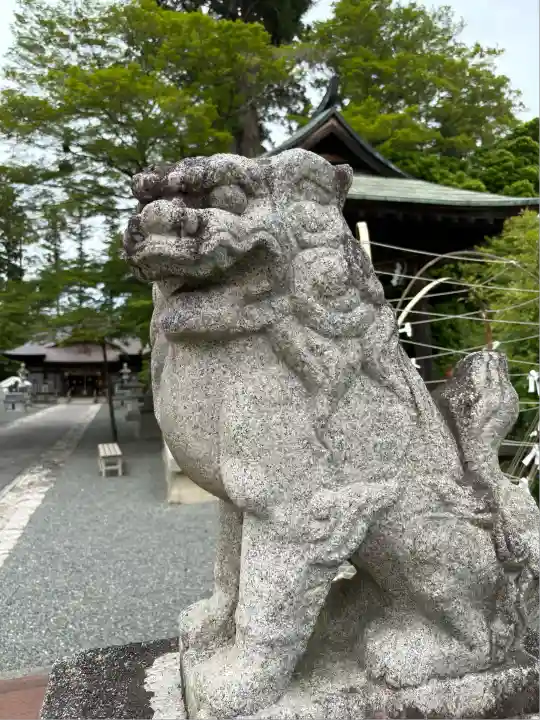 國魂神社の狛犬
