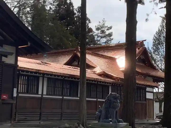 諏訪大社下社春宮の本殿・本堂