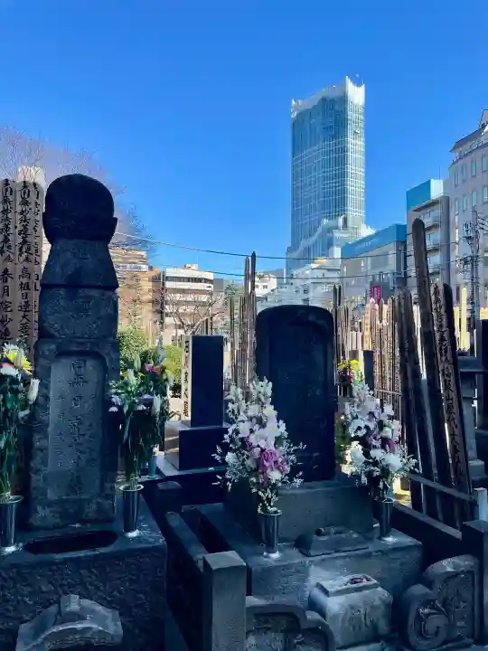 常圓寺の{uncategorized: "未分類", other: "その他", undefined: "問題あり", building: "その他建物", grave: "お墓", sacred_gate: "鳥居", guardian: "狛犬", statue: "像", buddha: "仏像", history: "歴史", nature: "自然", garden: "庭園", animal: "動物", pagoda: "塔", temizu: "手水舎", mountain_gate: "山門・神門", sanctuary: "本殿・本堂", subordinate: "末社・摂社", art: "芸術", scenery: "景色", jizo: "地蔵", ema: "絵馬", goshuin: "御朱印", omikuji: "おみくじ", items: "授与品その他", amulet: "お守り", goshuincho: "御朱印帳", eats: "食事", festival: "お祭り", votive_dance: "神楽", shichigosan: "七五三参", wedding: "結婚式", experience: "体験その他", initially: "初詣", around: "周辺", anti_infection: "感染症対策"}