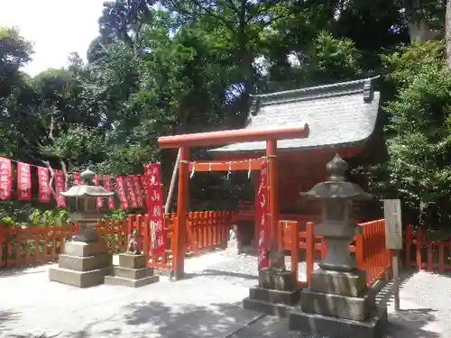 鶴岡八幡宮の末社