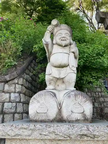 品川神社の像