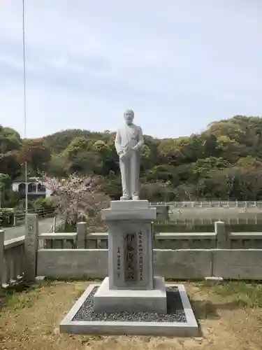 大浜八幡大神社の像