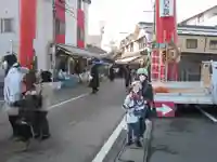 千代保稲荷神社の周辺