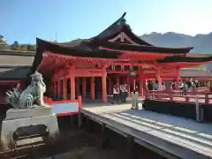 厳島神社の本殿