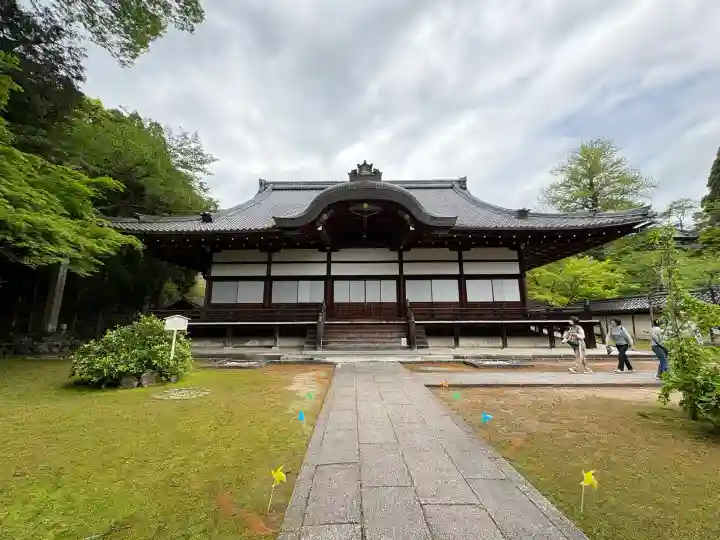 西教寺の{uncategorized: "未分類", other: "その他", undefined: "問題あり", building: "その他建物", grave: "お墓", sacred_gate: "鳥居", guardian: "狛犬", statue: "像", buddha: "仏像", history: "歴史", nature: "自然", garden: "庭園", animal: "動物", pagoda: "塔", temizu: "手水舎", mountain_gate: "山門・神門", sanctuary: "本殿・本堂", subordinate: "末社・摂社", art: "芸術", scenery: "景色", jizo: "地蔵", ema: "絵馬", goshuin: "御朱印", omikuji: "おみくじ", items: "授与品その他", amulet: "お守り", goshuincho: "御朱印帳", eats: "食事", festival: "お祭り", votive_dance: "神楽", shichigosan: "七五三参", wedding: "結婚式", experience: "体験その他", initially: "初詣", around: "周辺", anti_infection: "感染症対策"}