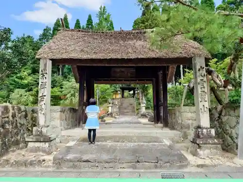 崇禅寺の山門