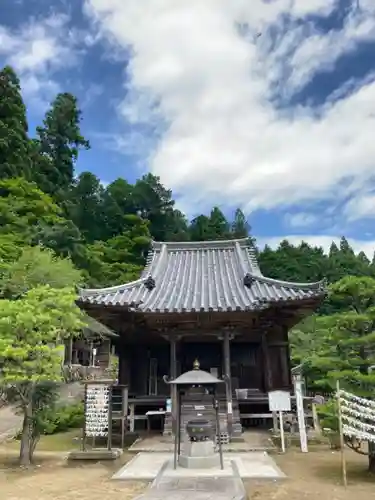 弥勒寺の本殿・本堂