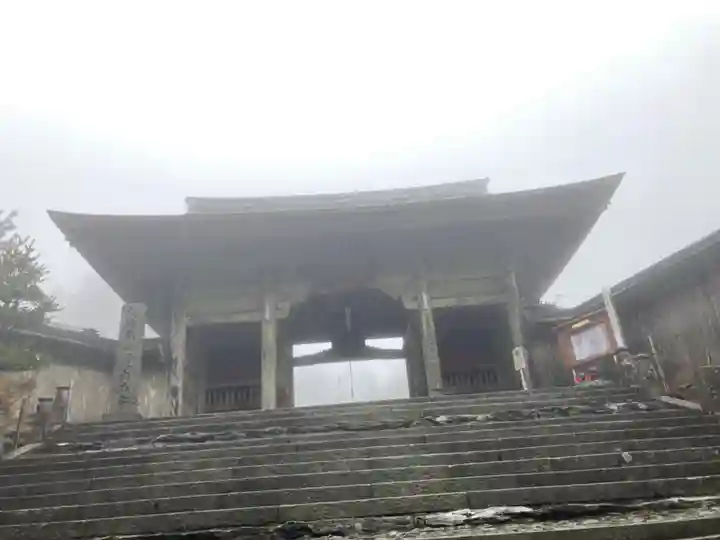 出石寺の山門・神門