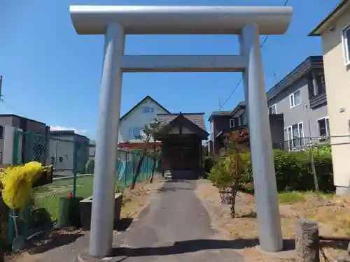 苗穂山農本神社の鳥居