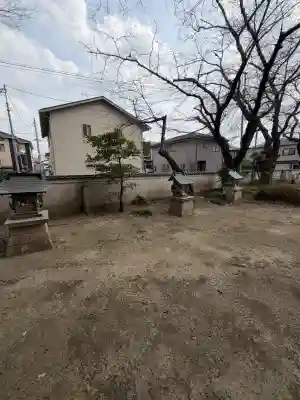 水海道鎮守 八幡神社の{uncategorized: "未分類", other: "その他", undefined: "問題あり", building: "その他建物", grave: "お墓", sacred_gate: "鳥居", guardian: "狛犬", statue: "像", buddha: "仏像", history: "歴史", nature: "自然", garden: "庭園", animal: "動物", pagoda: "塔", temizu: "手水舎", mountain_gate: "山門・神門", sanctuary: "本殿・本堂", subordinate: "末社・摂社", art: "芸術", scenery: "景色", jizo: "地蔵", ema: "絵馬", goshuin: "御朱印", omikuji: "おみくじ", items: "授与品その他", amulet: "お守り", goshuincho: "御朱印帳", eats: "食事", festival: "お祭り", votive_dance: "神楽", shichigosan: "七五三参", wedding: "結婚式", experience: "体験その他", initially: "初詣", around: "周辺", anti_infection: "感染症対策"}