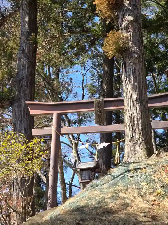 諏訪大社下社秋宮(長野県)