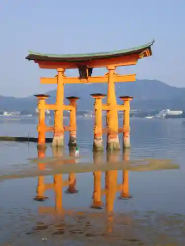 厳島神社の鳥居