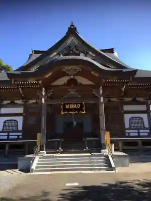鏡忍寺の本殿・本堂