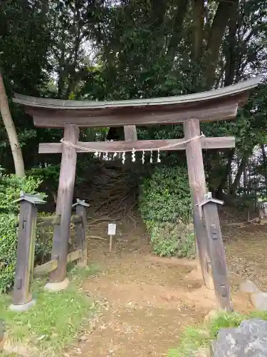浅間神社の{uncategorized: "未分類", other: "その他", undefined: "問題あり", building: "その他建物", grave: "お墓", sacred_gate: "鳥居", guardian: "狛犬", statue: "像", buddha: "仏像", history: "歴史", nature: "自然", garden: "庭園", animal: "動物", pagoda: "塔", temizu: "手水舎", mountain_gate: "山門・神門", sanctuary: "本殿・本堂", subordinate: "末社・摂社", art: "芸術", scenery: "景色", jizo: "地蔵", ema: "絵馬", goshuin: "御朱印", omikuji: "おみくじ", items: "授与品その他", amulet: "お守り", goshuincho: "御朱印帳", eats: "食事", festival: "お祭り", votive_dance: "神楽", shichigosan: "七五三参", wedding: "結婚式", experience: "体験その他", initially: "初詣", around: "周辺", anti_infection: "感染症対策"}