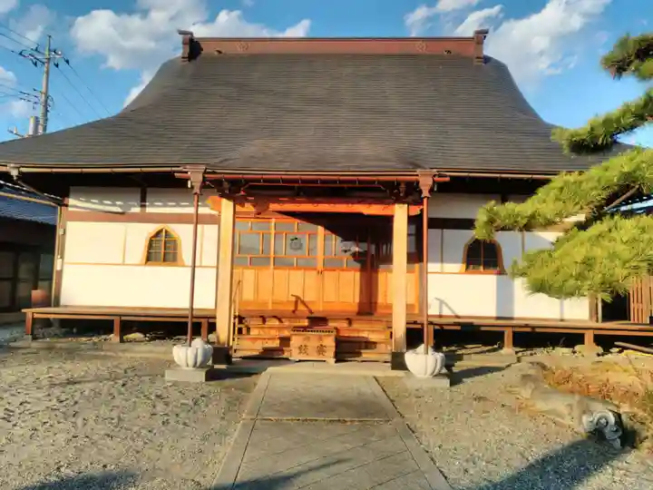 善国寺の本殿・本堂