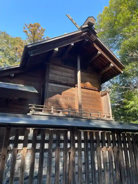 大間々神明宮の{uncategorized: "未分類", other: "その他", undefined: "問題あり", building: "その他建物", grave: "お墓", sacred_gate: "鳥居", guardian: "狛犬", statue: "像", buddha: "仏像", history: "歴史", nature: "自然", garden: "庭園", animal: "動物", pagoda: "塔", temizu: "手水舎", mountain_gate: "山門・神門", sanctuary: "本殿・本堂", subordinate: "末社・摂社", art: "芸術", scenery: "景色", jizo: "地蔵", ema: "絵馬", goshuin: "御朱印", omikuji: "おみくじ", items: "授与品その他", amulet: "お守り", goshuincho: "御朱印帳", eats: "食事", festival: "お祭り", votive_dance: "神楽", shichigosan: "七五三参", wedding: "結婚式", experience: "体験その他", initially: "初詣", around: "周辺", anti_infection: "感染症対策"}