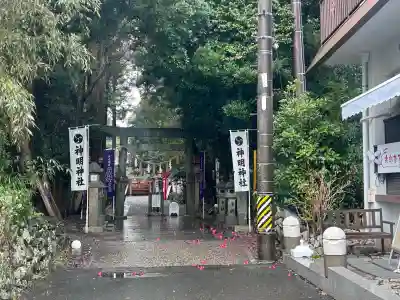 神明神社（相差町）の{uncategorized: "未分類", other: "その他", undefined: "問題あり", building: "その他建物", grave: "お墓", sacred_gate: "鳥居", guardian: "狛犬", statue: "像", buddha: "仏像", history: "歴史", nature: "自然", garden: "庭園", animal: "動物", pagoda: "塔", temizu: "手水舎", mountain_gate: "山門・神門", sanctuary: "本殿・本堂", subordinate: "末社・摂社", art: "芸術", scenery: "景色", jizo: "地蔵", ema: "絵馬", goshuin: "御朱印", omikuji: "おみくじ", items: "授与品その他", amulet: "お守り", goshuincho: "御朱印帳", eats: "食事", festival: "お祭り", votive_dance: "神楽", shichigosan: "七五三参", wedding: "結婚式", experience: "体験その他", initially: "初詣", around: "周辺", anti_infection: "感染症対策"}