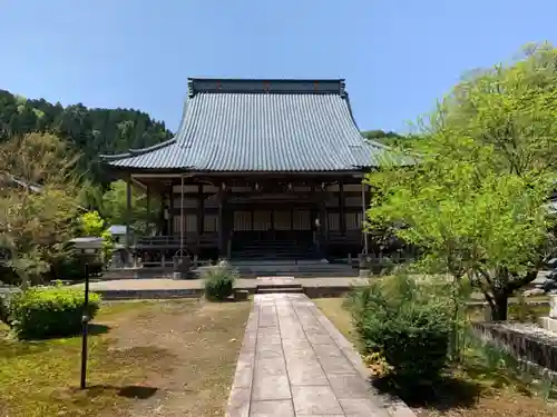 粟生寺の本殿・本堂