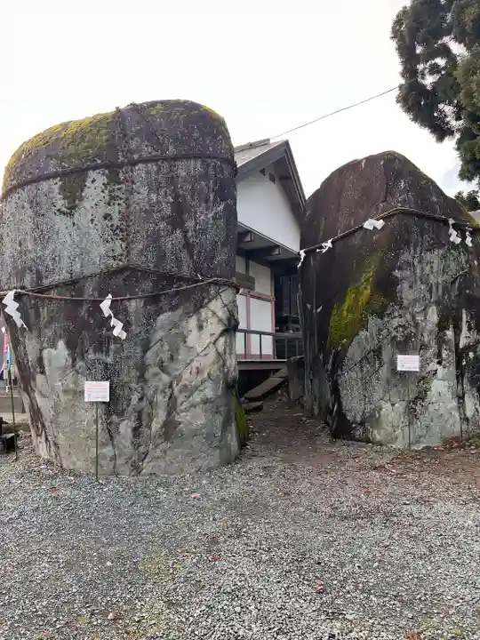 三ツ石神社のその他建物