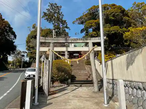 賀久留神社の鳥居