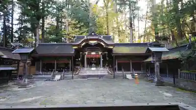 諏訪大社の本殿・本堂