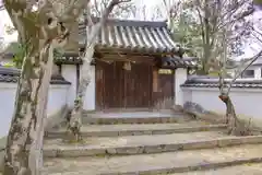 安養院の山門