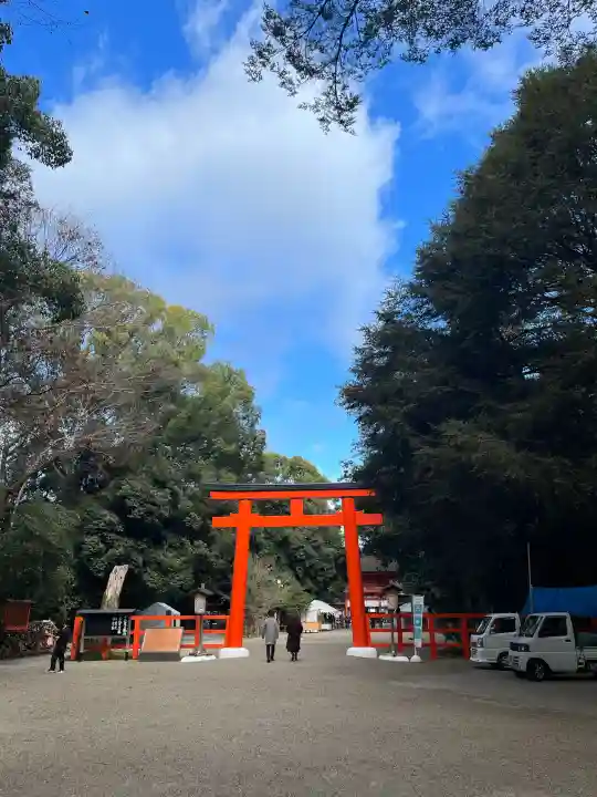 賀茂御祖神社(下鴨神社)の{uncategorized: "未分類", other: "その他", undefined: "問題あり", building: "その他建物", grave: "お墓", sacred_gate: "鳥居", guardian: "狛犬", statue: "像", buddha: "仏像", history: "歴史", nature: "自然", garden: "庭園", animal: "動物", pagoda: "塔", temizu: "手水舎", mountain_gate: "山門・神門", sanctuary: "本殿・本堂", subordinate: "末社・摂社", art: "芸術", scenery: "景色", jizo: "地蔵", ema: "絵馬", goshuin: "御朱印", omikuji: "おみくじ", items: "授与品その他", amulet: "お守り", goshuincho: "御朱印帳", eats: "食事", festival: "お祭り", votive_dance: "神楽", shichigosan: "七五三参", wedding: "結婚式", experience: "体験その他", initially: "初詣", around: "周辺", anti_infection: "感染症対策"}