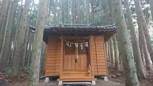 山神社の本殿