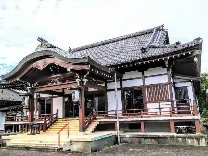 弘誓寺の本殿・本堂