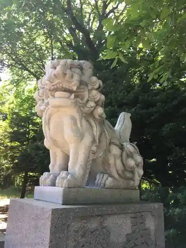 月寒神社の狛犬