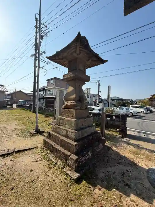 揖夜神社の{uncategorized: "未分類", other: "その他", undefined: "問題あり", building: "その他建物", grave: "お墓", sacred_gate: "鳥居", guardian: "狛犬", statue: "像", buddha: "仏像", history: "歴史", nature: "自然", garden: "庭園", animal: "動物", pagoda: "塔", temizu: "手水舎", mountain_gate: "山門・神門", sanctuary: "本殿・本堂", subordinate: "末社・摂社", art: "芸術", scenery: "景色", jizo: "地蔵", ema: "絵馬", goshuin: "御朱印", omikuji: "おみくじ", items: "授与品その他", amulet: "お守り", goshuincho: "御朱印帳", eats: "食事", festival: "お祭り", votive_dance: "神楽", shichigosan: "七五三参", wedding: "結婚式", experience: "体験その他", initially: "初詣", around: "周辺", anti_infection: "感染症対策"}