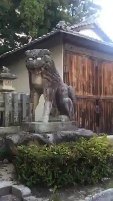 八幡神社の狛犬