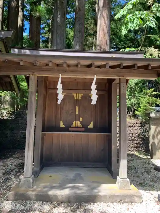 北口本宮冨士浅間神社の末社・摂社