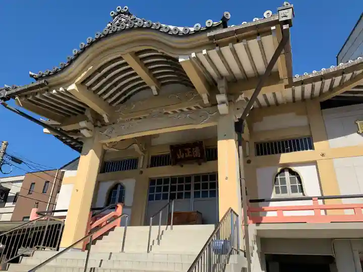 栄立寺の本殿・本堂