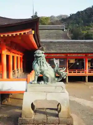 厳島神社の狛犬