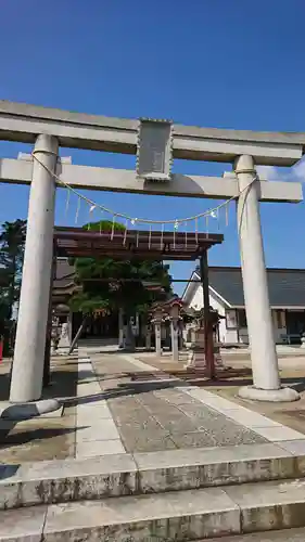 高靇神社の鳥居