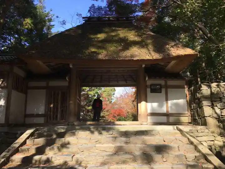 法然院の山門・神門