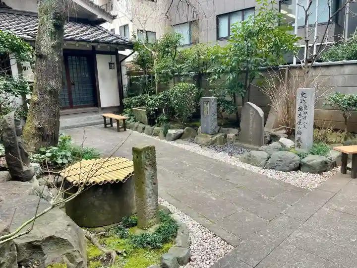 常照院の{uncategorized: "未分類", other: "その他", undefined: "問題あり", building: "その他建物", grave: "お墓", sacred_gate: "鳥居", guardian: "狛犬", statue: "像", buddha: "仏像", history: "歴史", nature: "自然", garden: "庭園", animal: "動物", pagoda: "塔", temizu: "手水舎", mountain_gate: "山門・神門", sanctuary: "本殿・本堂", subordinate: "末社・摂社", art: "芸術", scenery: "景色", jizo: "地蔵", ema: "絵馬", goshuin: "御朱印", omikuji: "おみくじ", items: "授与品その他", amulet: "お守り", goshuincho: "御朱印帳", eats: "食事", festival: "お祭り", votive_dance: "神楽", shichigosan: "七五三参", wedding: "結婚式", experience: "体験その他", initially: "初詣", around: "周辺", anti_infection: "感染症対策"}