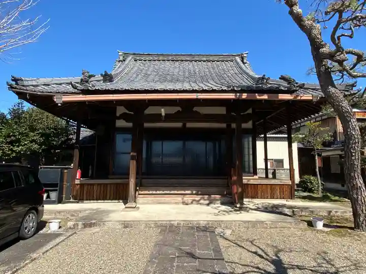 西光寺の本殿・本堂