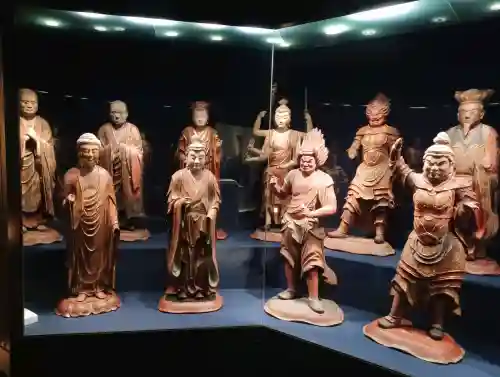 長谷寺の{uncategorized: "未分類", other: "その他", undefined: "問題あり", building: "その他建物", grave: "お墓", sacred_gate: "鳥居", guardian: "狛犬", statue: "像", buddha: "仏像", history: "歴史", nature: "自然", garden: "庭園", animal: "動物", pagoda: "塔", temizu: "手水舎", mountain_gate: "山門・神門", sanctuary: "本殿・本堂", subordinate: "末社・摂社", art: "芸術", scenery: "景色", jizo: "地蔵", ema: "絵馬", goshuin: "御朱印", omikuji: "おみくじ", items: "授与品その他", amulet: "お守り", goshuincho: "御朱印帳", eats: "食事", festival: "お祭り", votive_dance: "神楽", shichigosan: "七五三参", wedding: "結婚式", experience: "体験その他", initially: "初詣", around: "周辺", anti_infection: "感染症対策"}