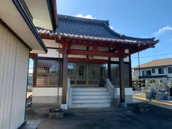 法華堂の本殿・本堂