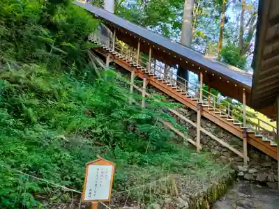 丹生川上神社（下社）の本殿・本堂