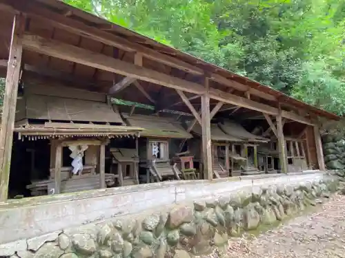 宇藝神社の末社